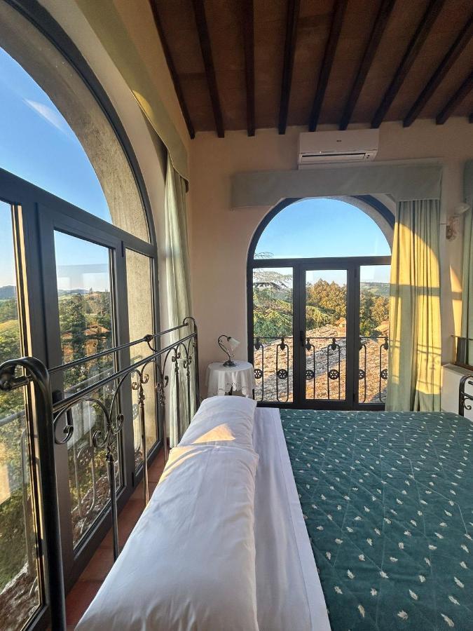"Villa Bizzi" Monte Castelli Luaran gambar
