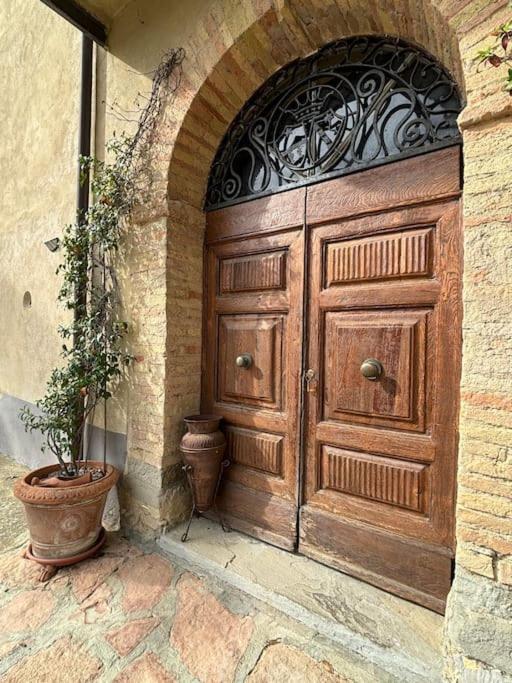 "Villa Bizzi" Monte Castelli Luaran gambar