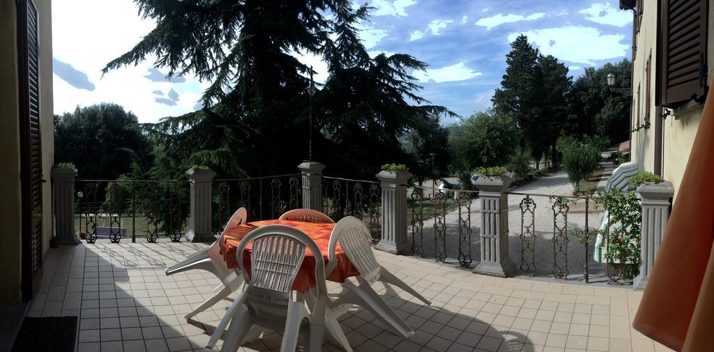 "Villa Bizzi" Monte Castelli Luaran gambar