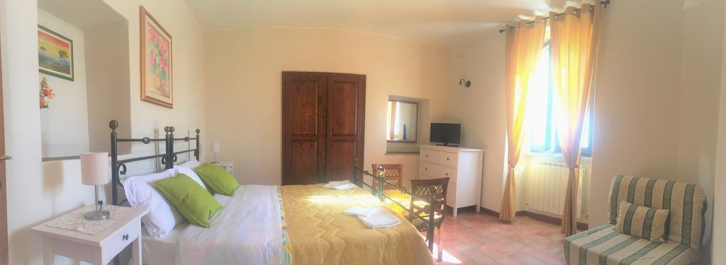 "Villa Bizzi" Monte Castelli Luaran gambar