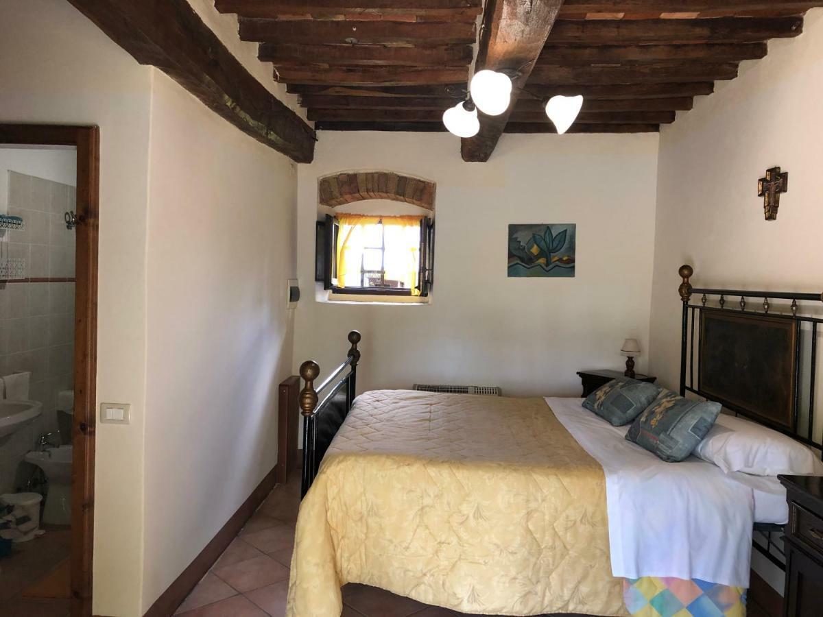 "Villa Bizzi" Monte Castelli Luaran gambar